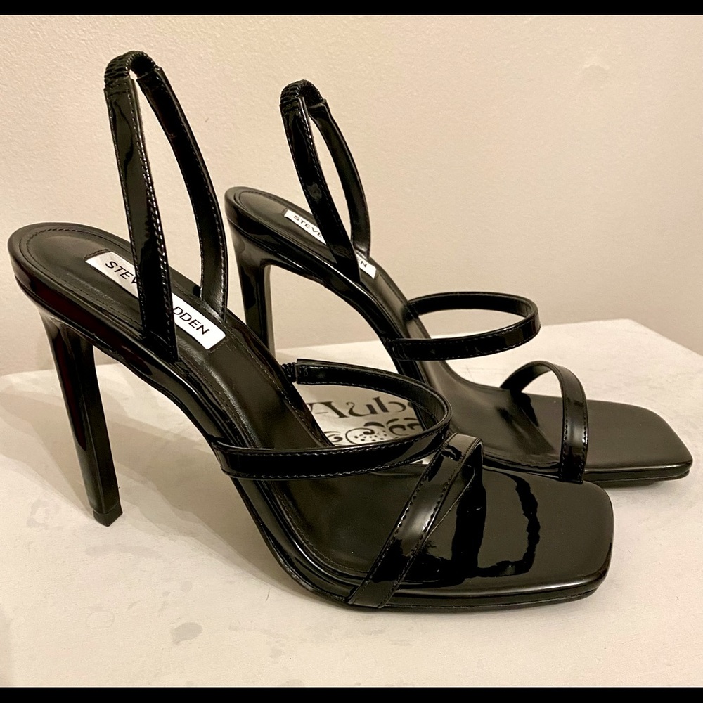 Women’s brand new Steve Madden heels.